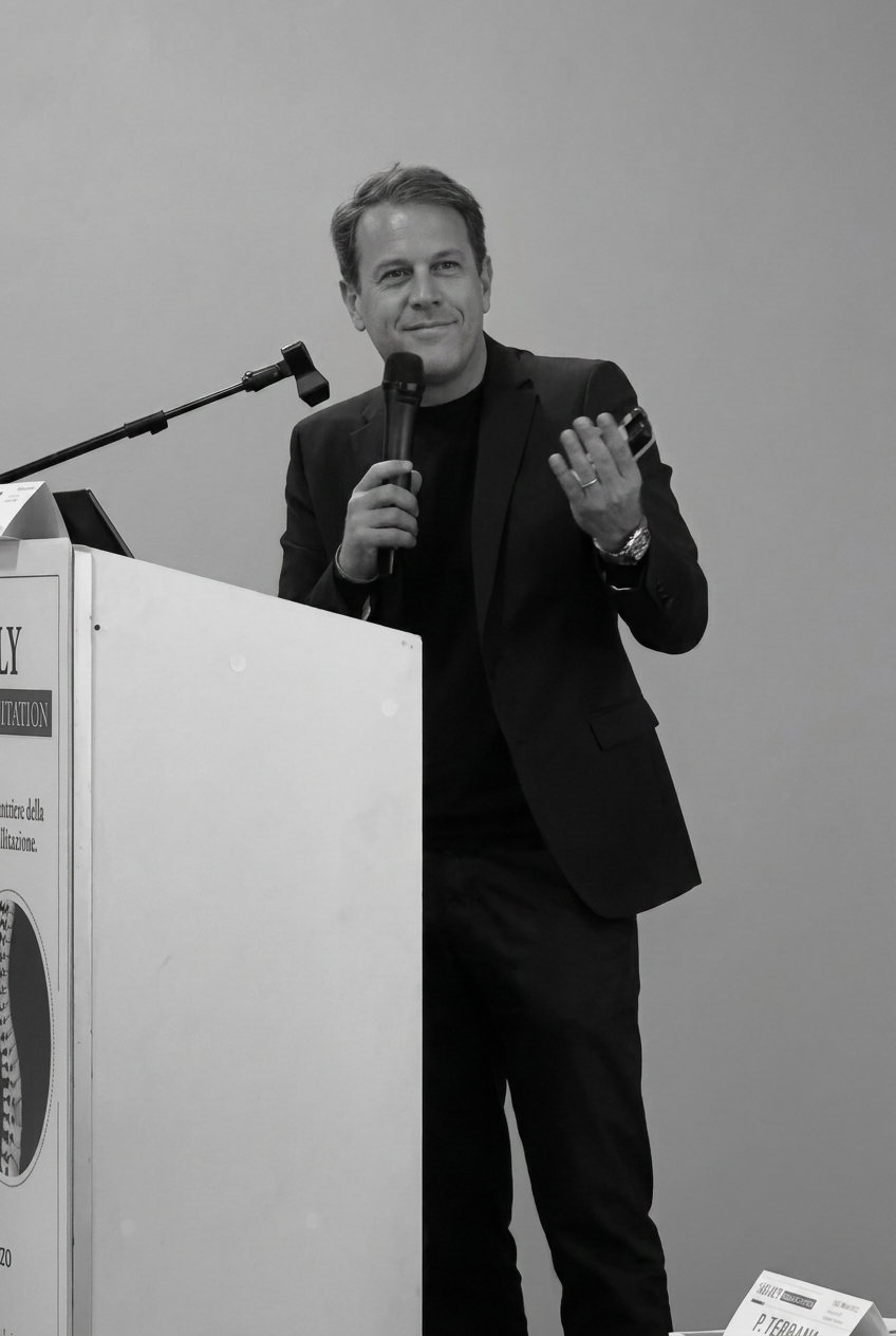 Il Dott. Giuseppe Strano relatore a un congresso di terapia del dolore
